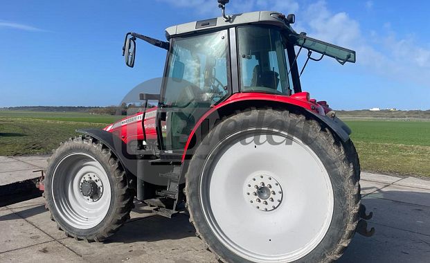 Tractor