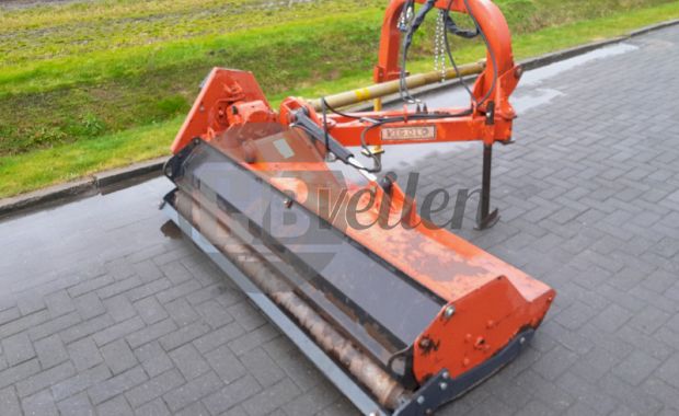 Verstek klepelmaaier