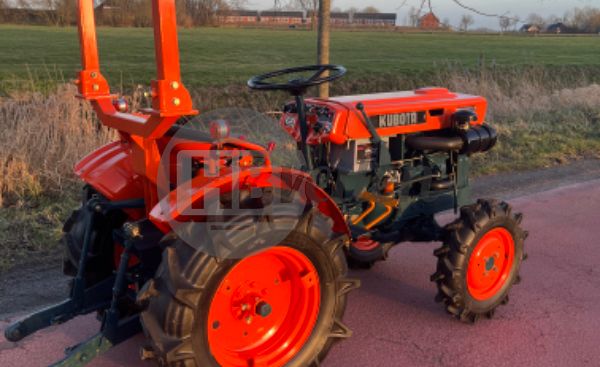 Tractor 