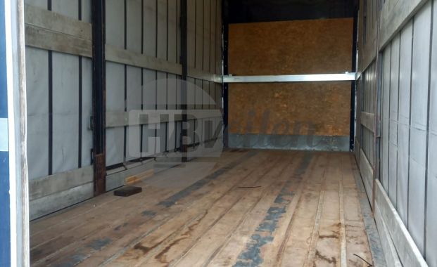 Vrachtwagen aanhanger