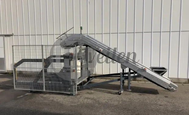 Kistenvuller met elevator