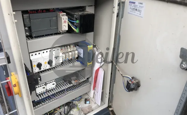 Kistenvuller met elevator