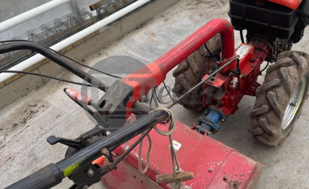 Tractor met frees