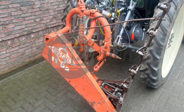 Maaibalk / messenbalk