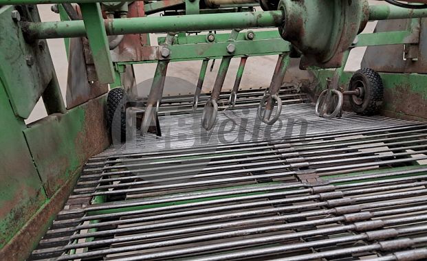 Rooimachine (1.50)