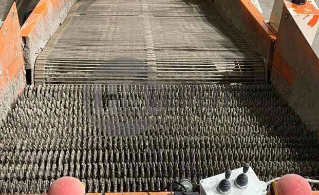 Rooimachine (1.80)