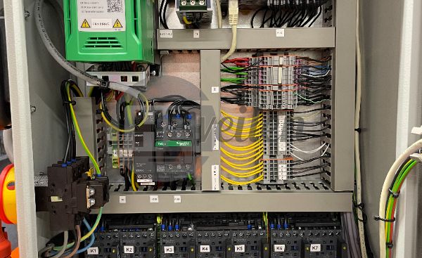 Uitzetter, inrijmachine, (ont)stapelaar