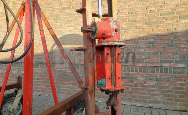 Grondboormachine