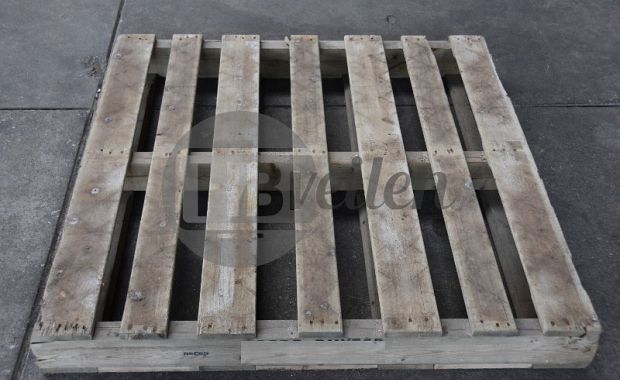 Pallets (120x120 cm)