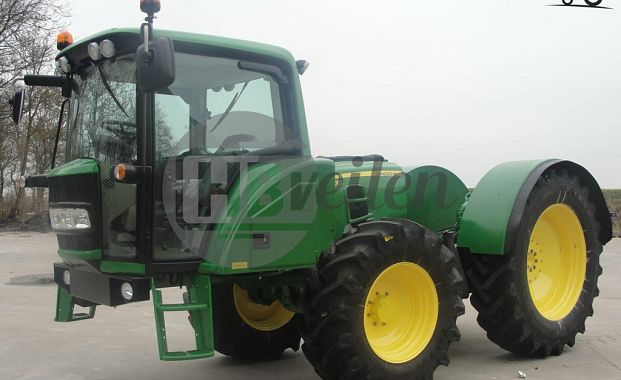 Tractor met spuit