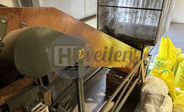 Bunker elevator    