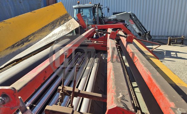 Stortbunker met rollenzeef
