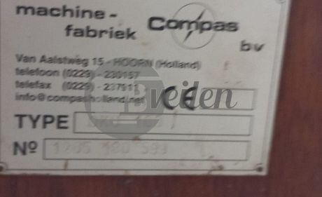 Ontklistermachine met rollenreiniger