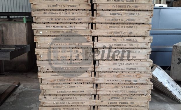 Houten bakken