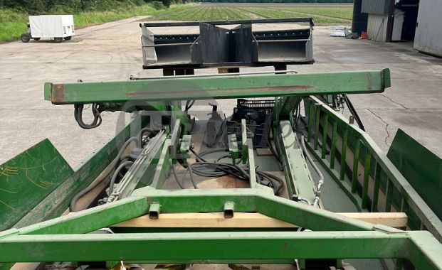 Plantdak met voorlader