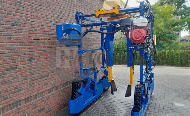 Kluitsteekmachine