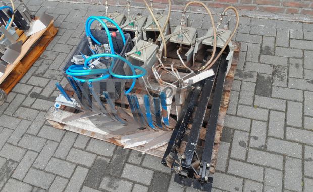 Portaaltractor / Zelfrijdende werktuig