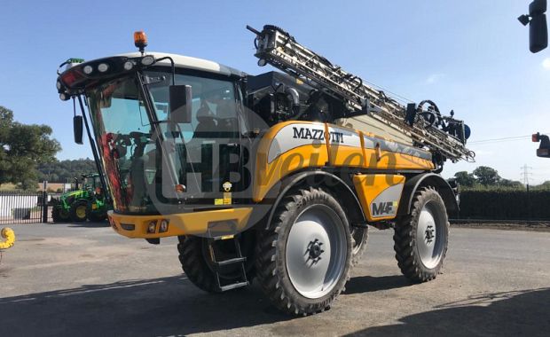 Spuitmachine / Zelfrijdende spuit