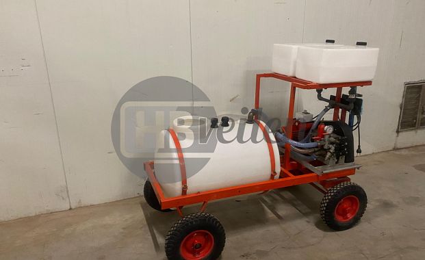 Motorvatspuit / Spuitwagen