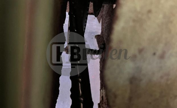 Ontbolmachine met bosband