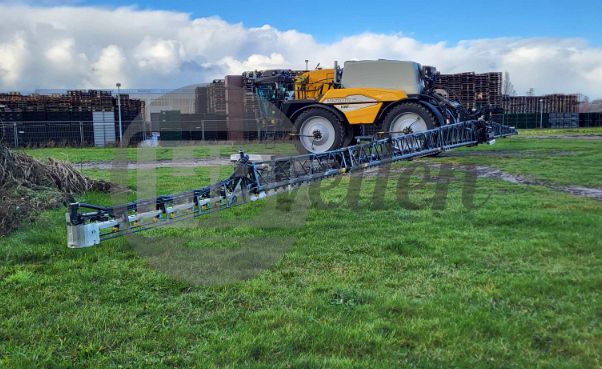  Spuitmachine / Zelfrijdende spuit