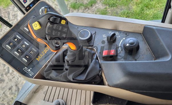  Spuitmachine / Zelfrijdende spuit