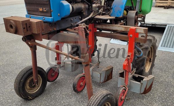 Zelfrijdende kappenspuit