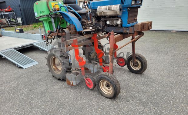 Zelfrijdende kappenspuit