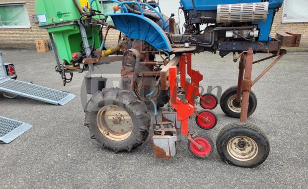 Zelfrijdende kappenspuit