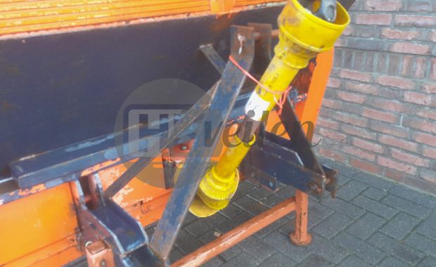 Zandstrooier / compoststrooier