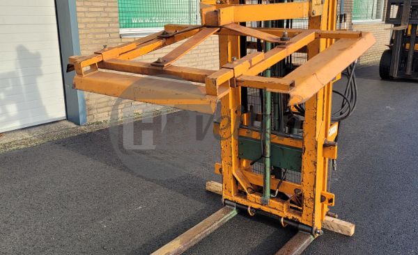 Hefmast met kistenklem