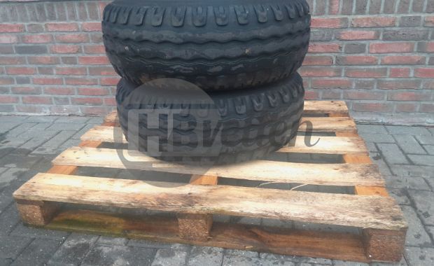 Landbouwbanden op velgen