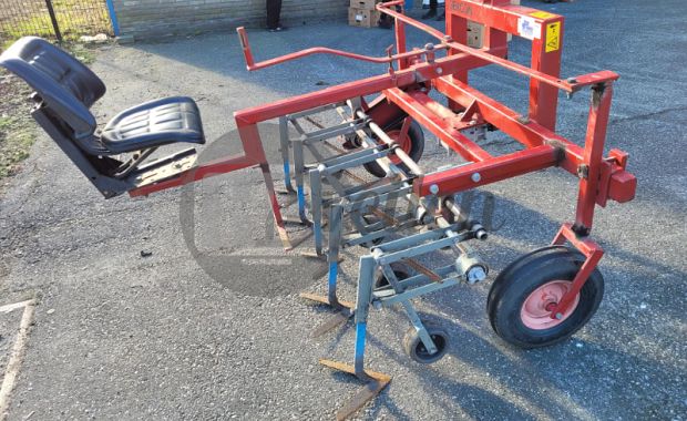 Schoffelmachine /   trilschoffel