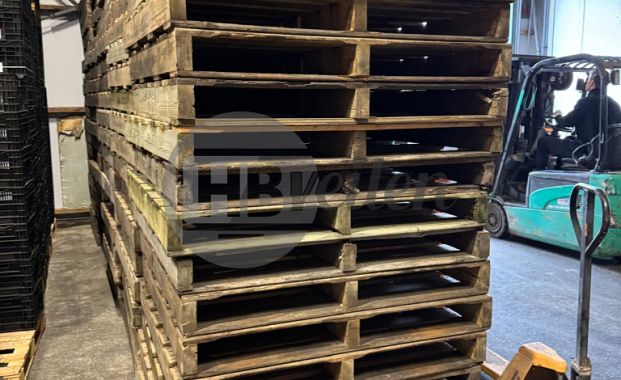 Pallets (120x120 cm)