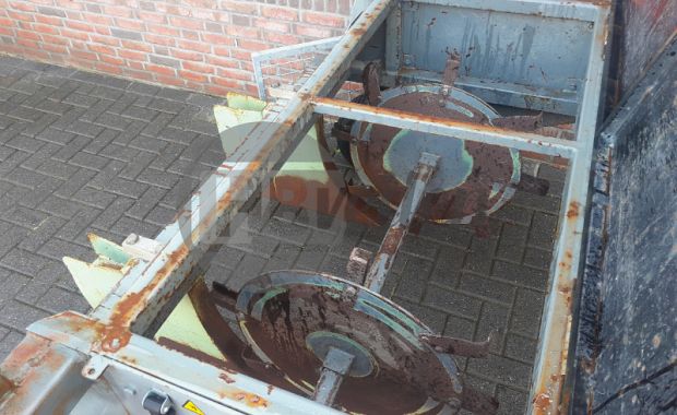 Sleuvenfrees / Plantmachine