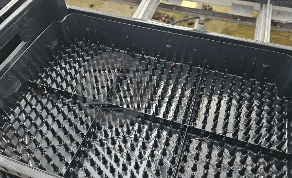 Broei- en prikbakken