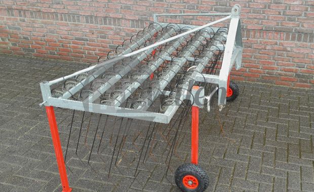 Wiedeg met hefinrichting