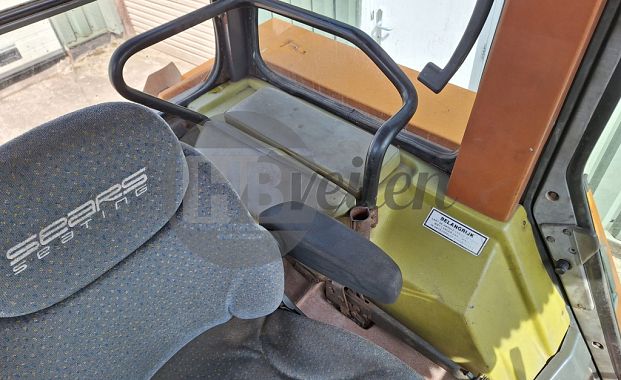 Tractor met hefmast