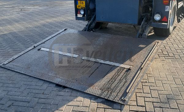 Transportwagen met laadklep
