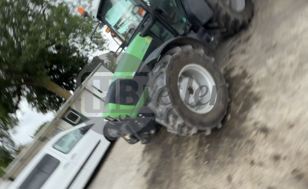 Tractor  