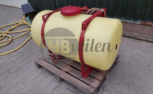 Spuittank