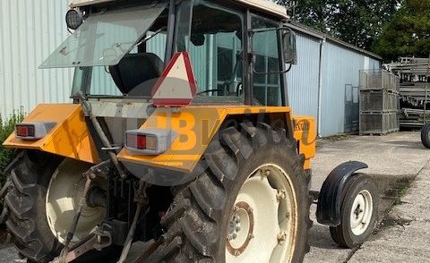 Tractor 