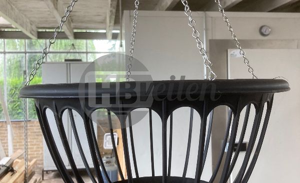Plastic hangende baskets