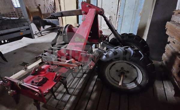 Tractor met plantdak