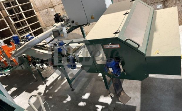 Boslijn met ontbolmachine