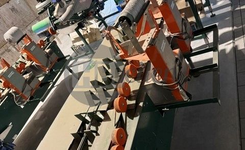 Boslijn met ontbolmachine