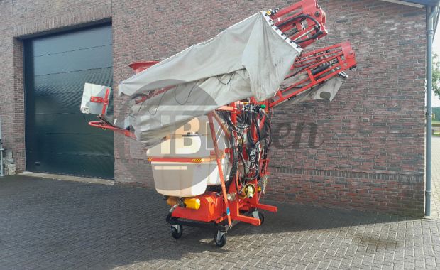 Veldspuit met luchtondersteuning