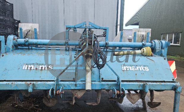 Spitmachine
