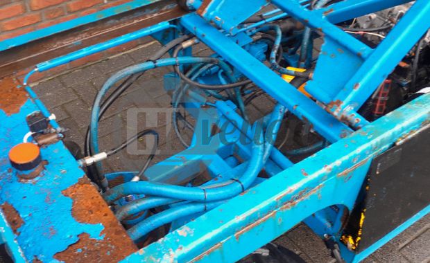Hoogwerker met dieselmotor