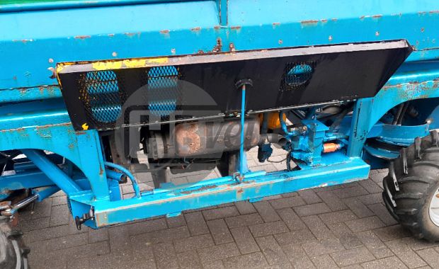 Hoogwerker met dieselmotor